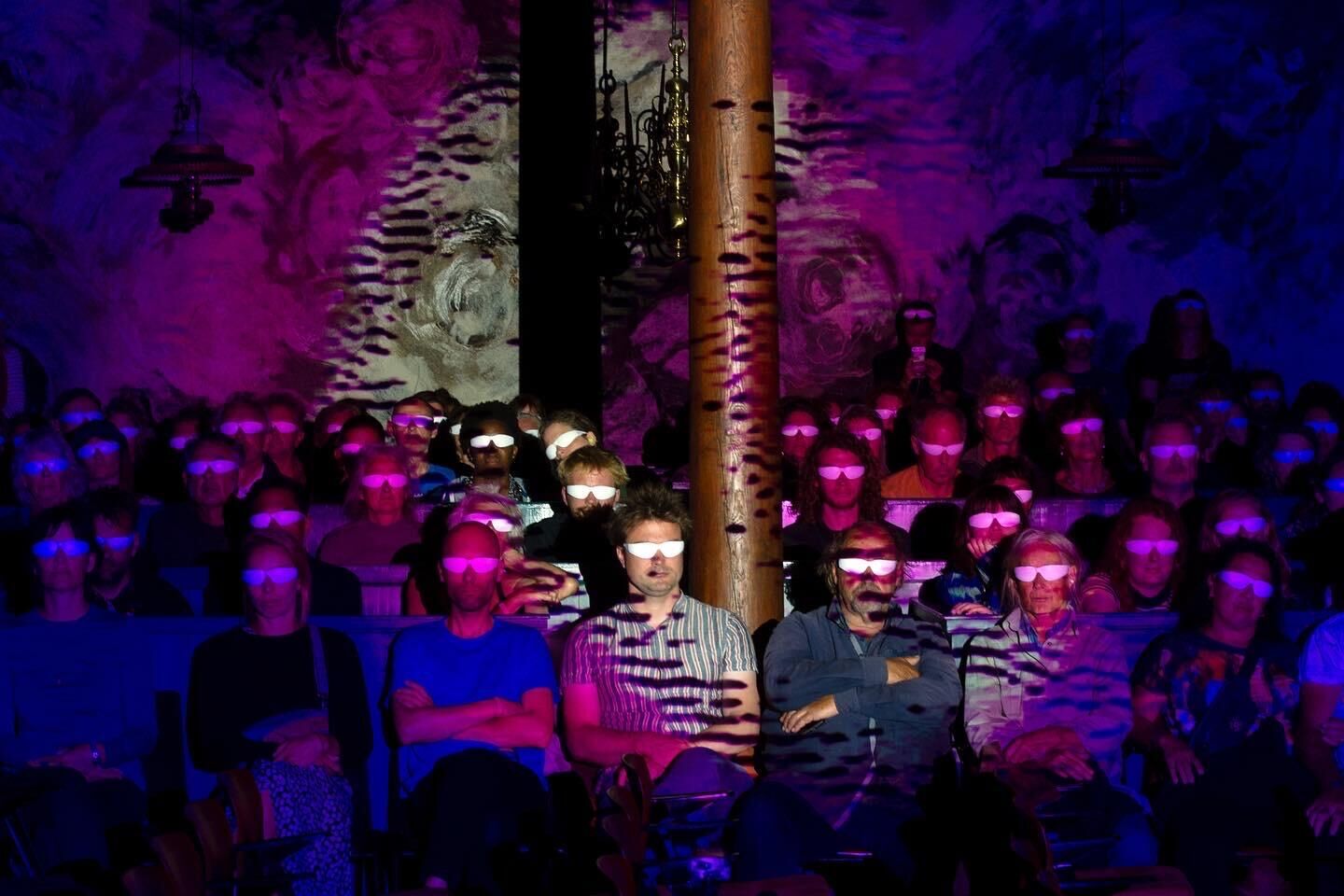 ALL EYES ON by Sander Heezen