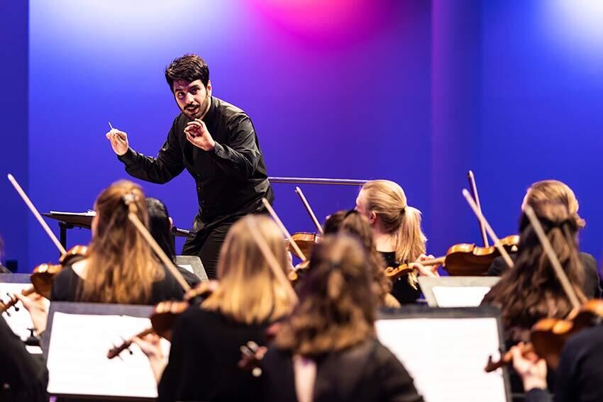 'In the hub' met Amin Amel Ebrahimi