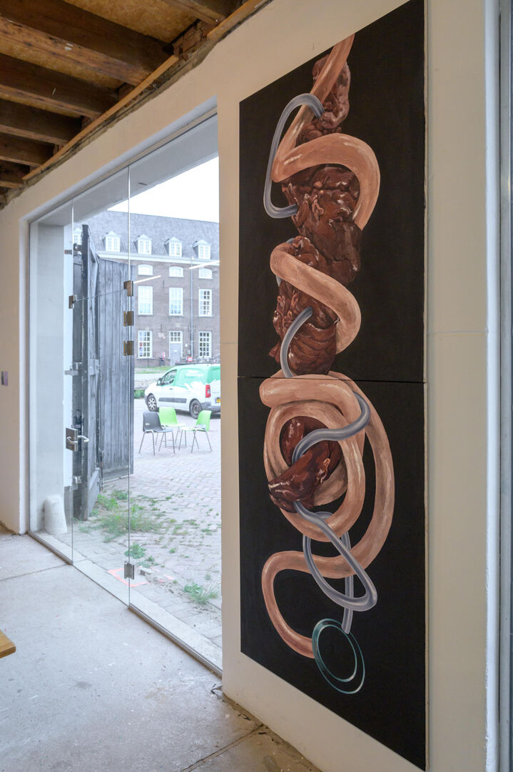 Lotte Pet - Loop Their Loop