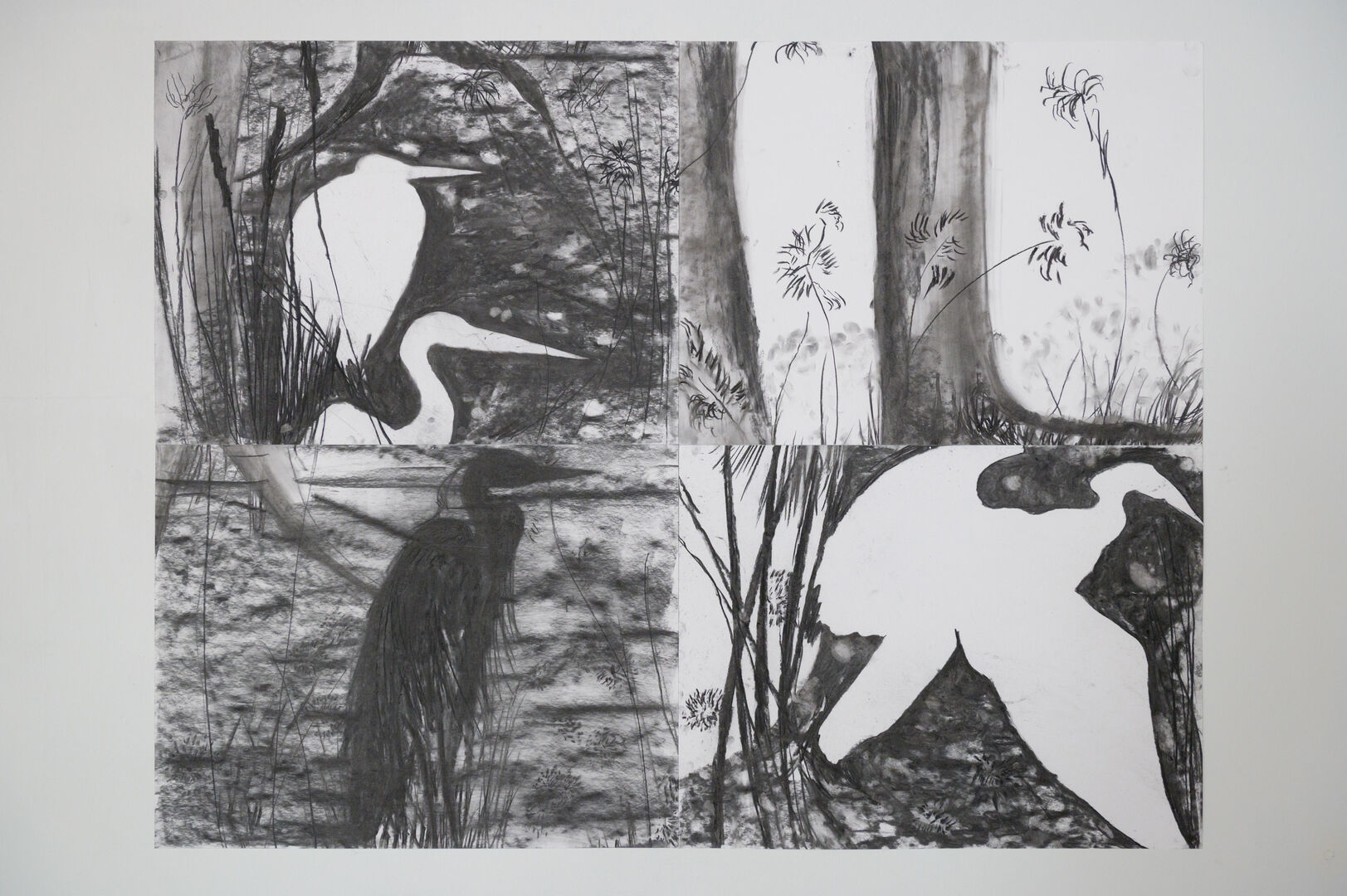 Tosja van Lieshout - Crawlers Houtskool